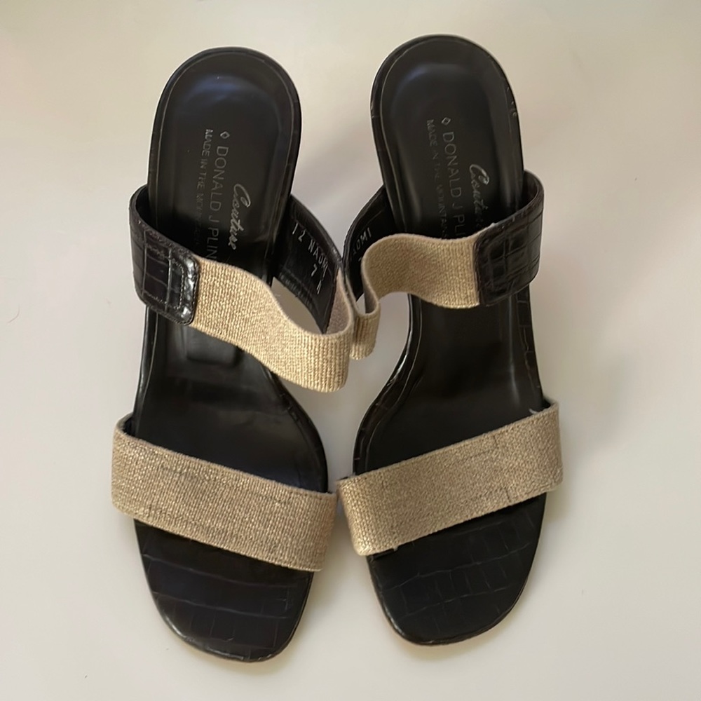 Donald J Pliner heeled sandal - both casual and sexy